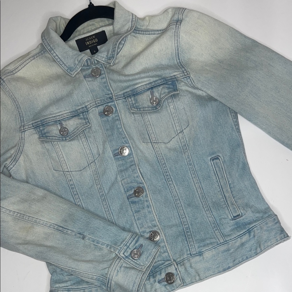Women’s J Crew Indigo Light Blue Jean Jacket Small - Picture 3 of 9